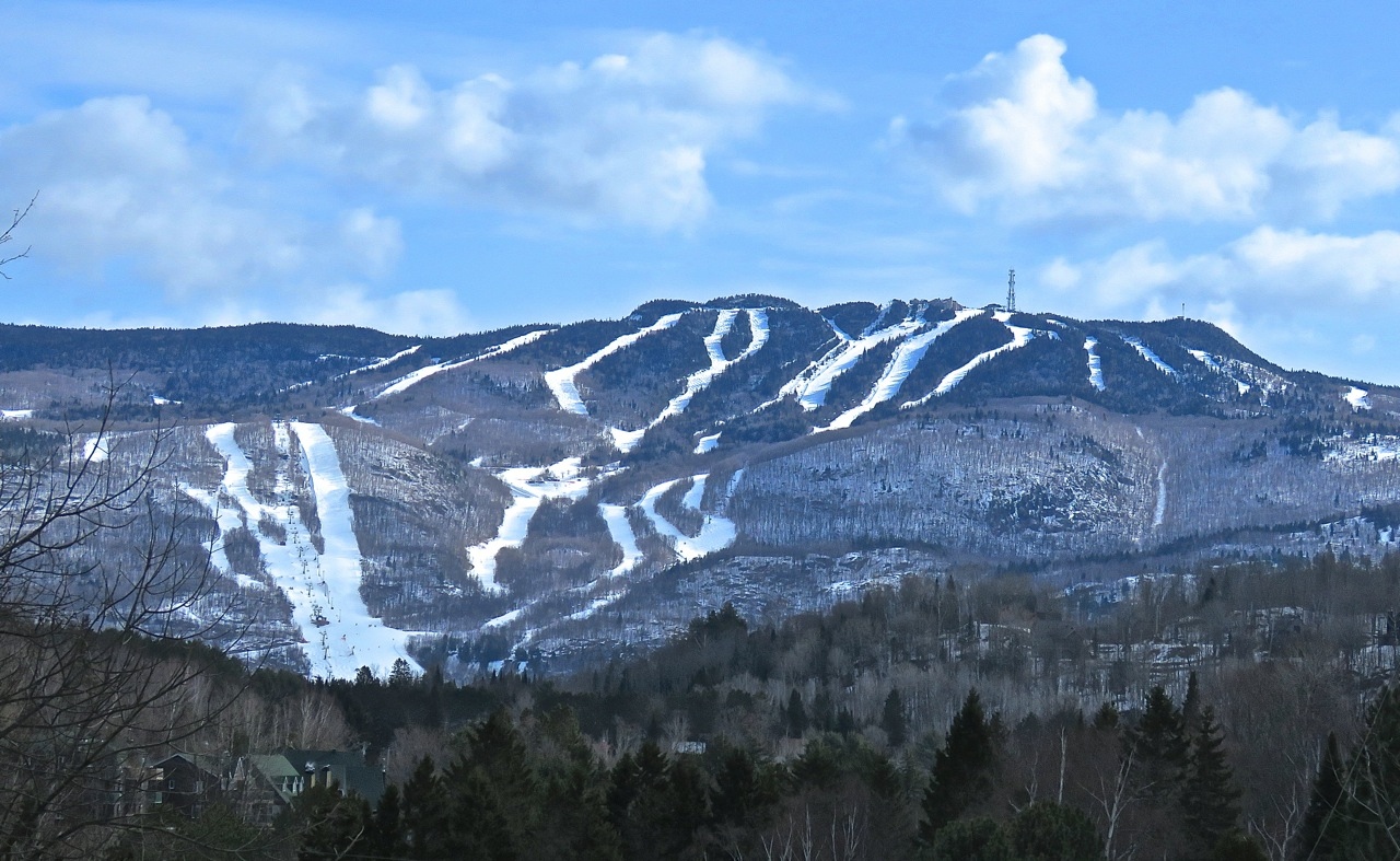 4.2.18.Old.Village.Views.Sunny.Mt.T.Winter.White.Ambiance.d.jpg