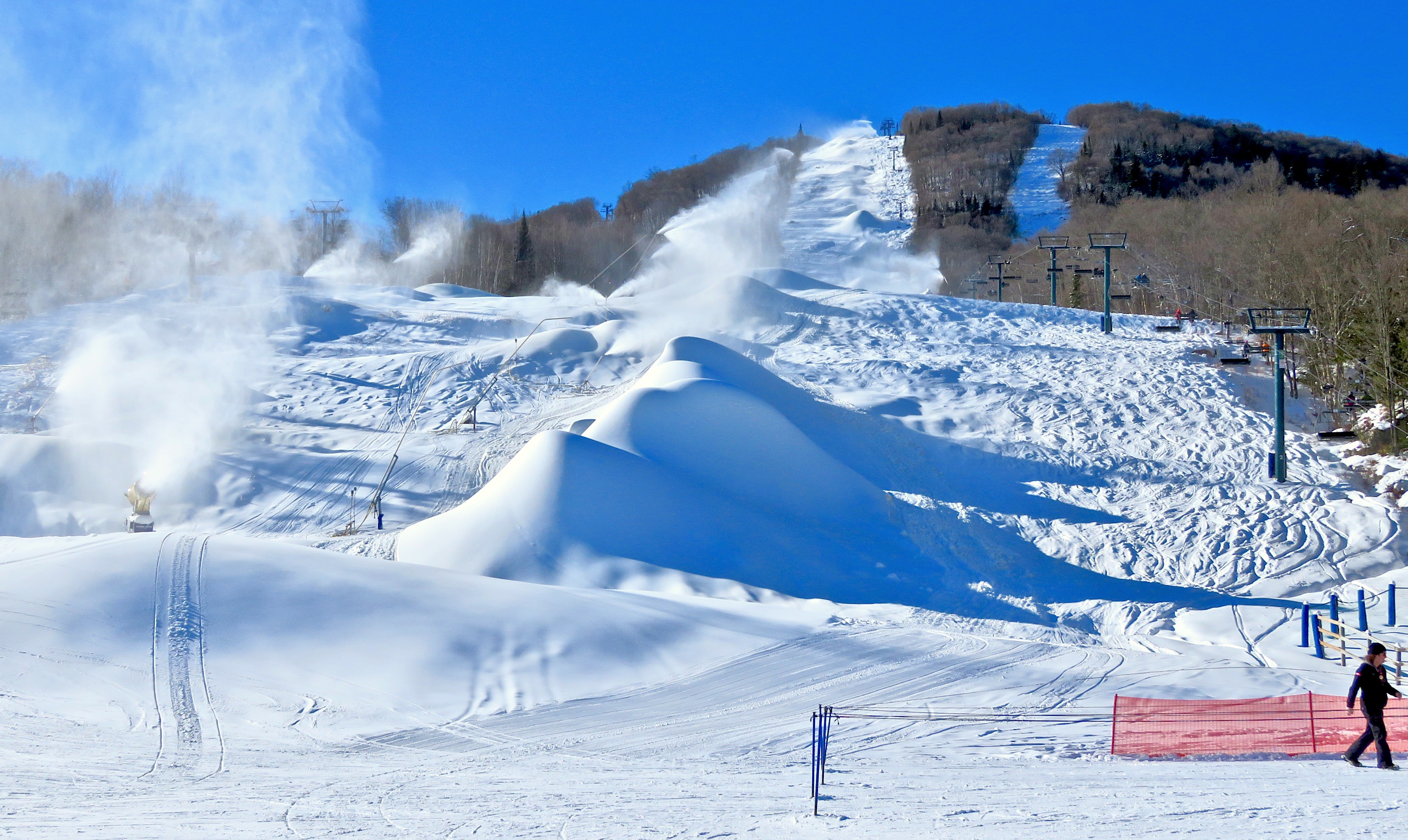 1.16.23.Nord.North.Base.Views.Expo.Haut.Upper.Bas.Lower.Snowmaking.e.jpg