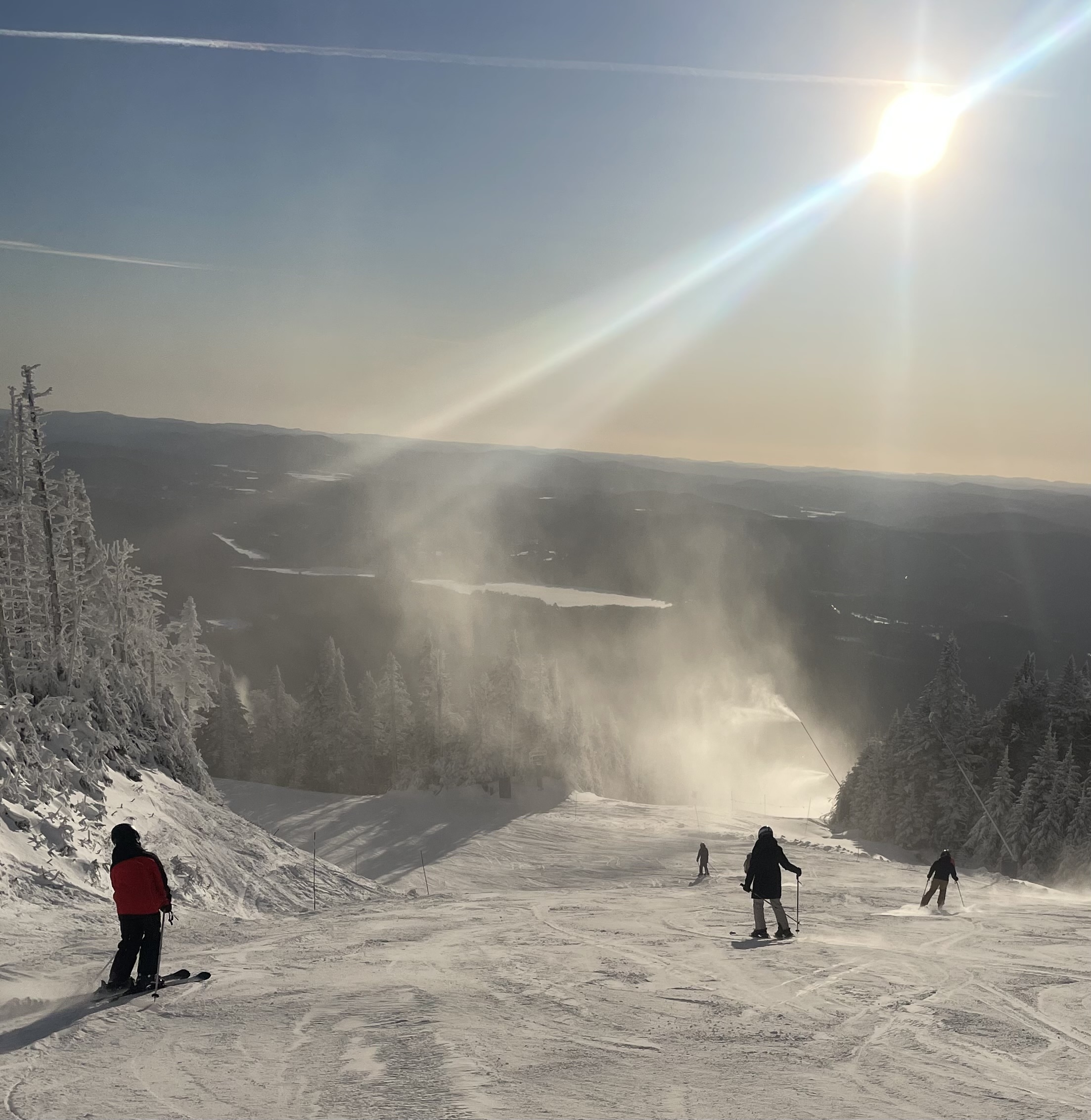 12.22.24.Soleil.Sector.Franc.Sud.Views.Over.Laurentienne.Snowmaking.BP.Picfile.a.jpg