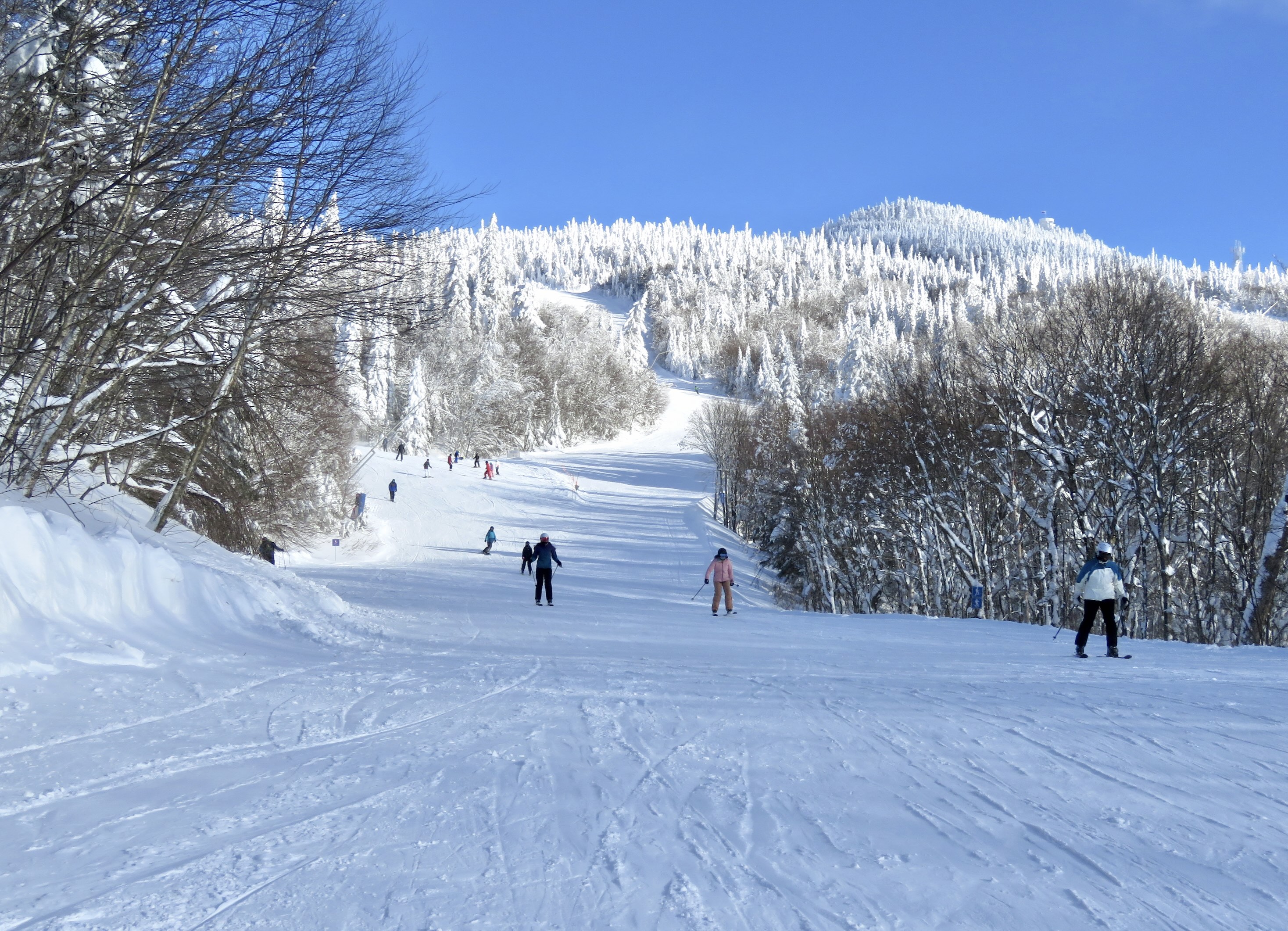 1.26.25.Sud.South.Nansen.Views.Up.At.Mi.Chemin.d.jpg