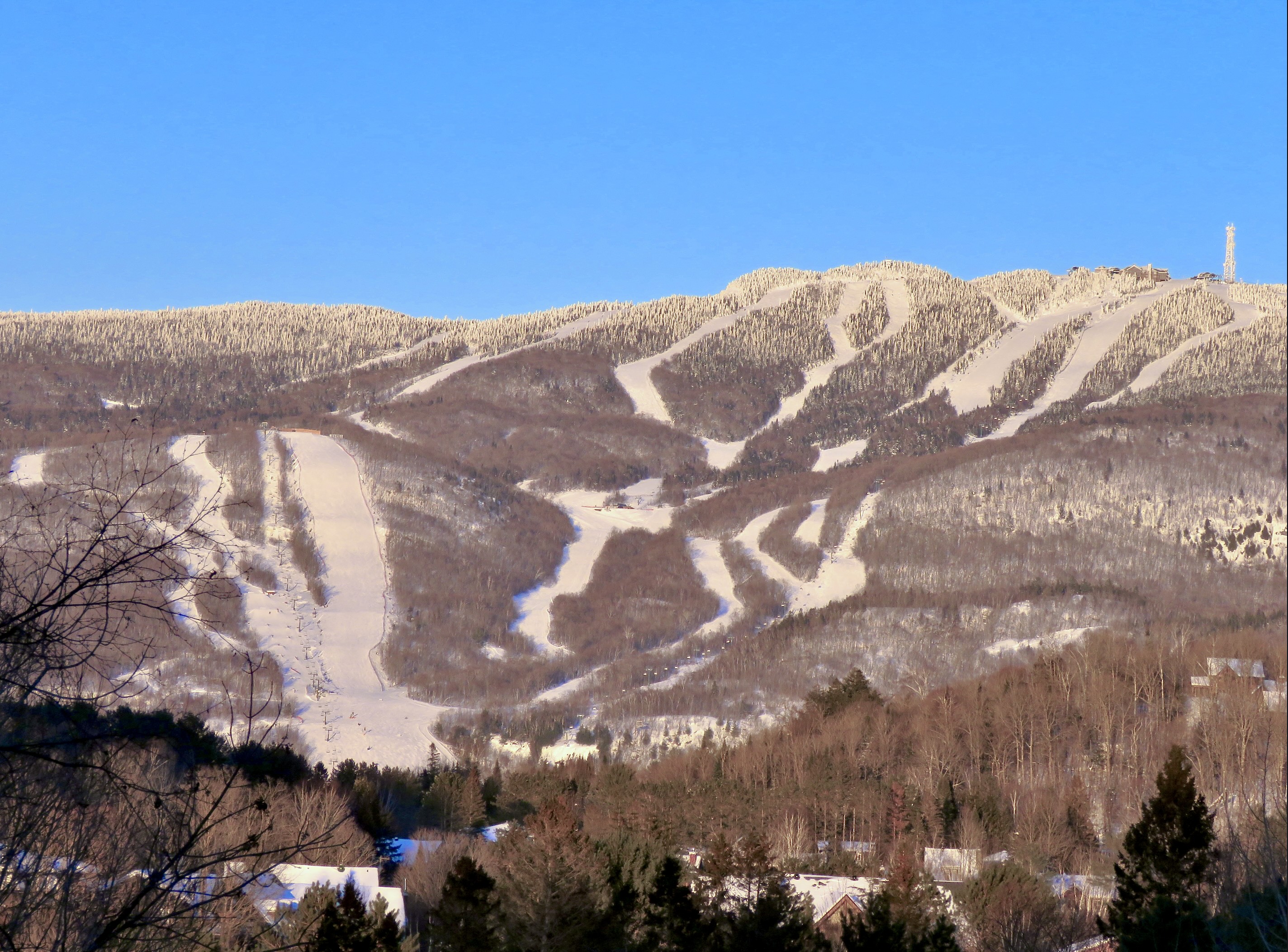 2.14.25.Old.Mt.T.Village.Apres.Ski.Sweetheart.Sunset.c.jpg