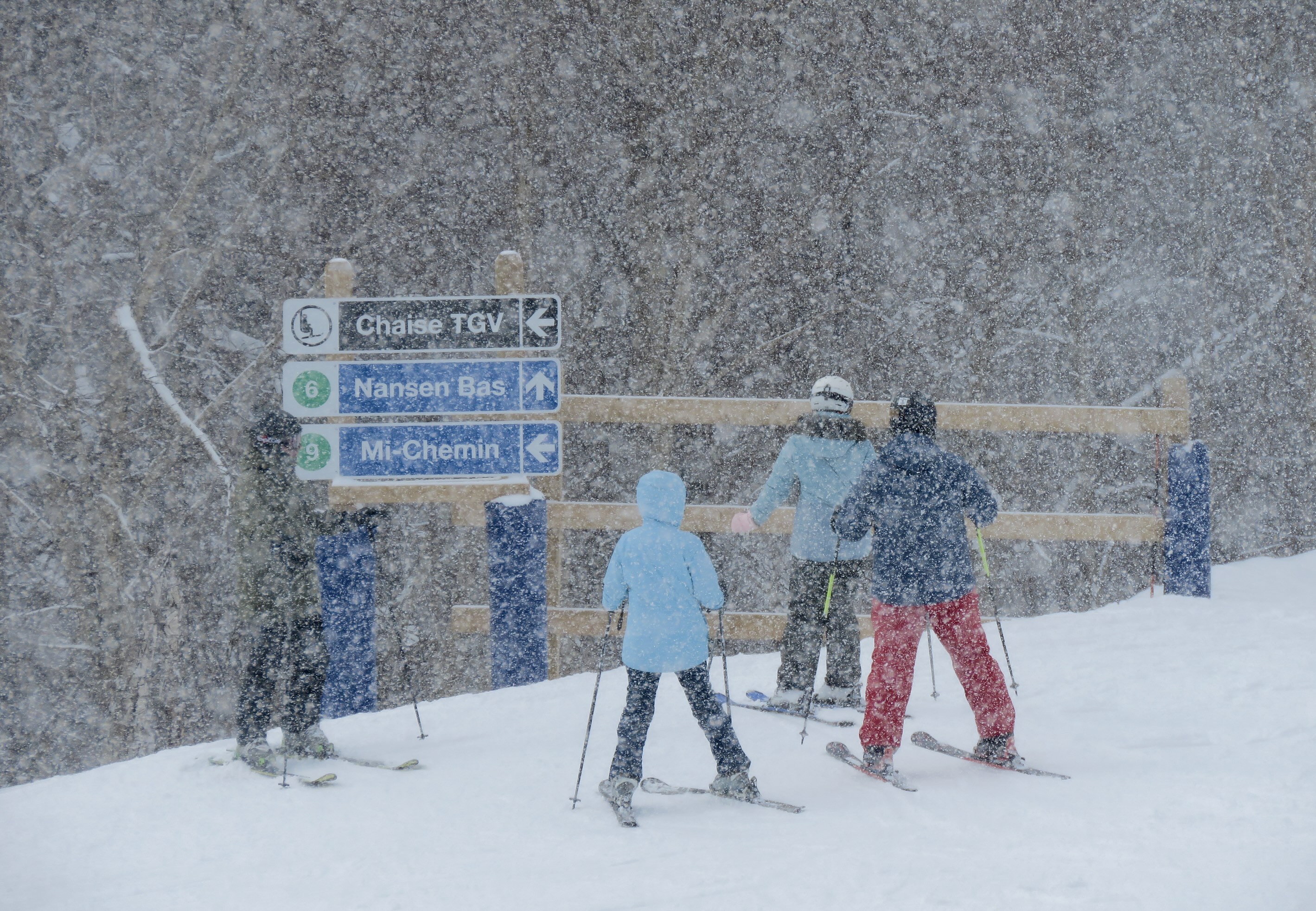 2.20.25.Sud.South.Nansen.Haut.Upper.Snowy.Views.Above.Mi.Chemin.c.jpg