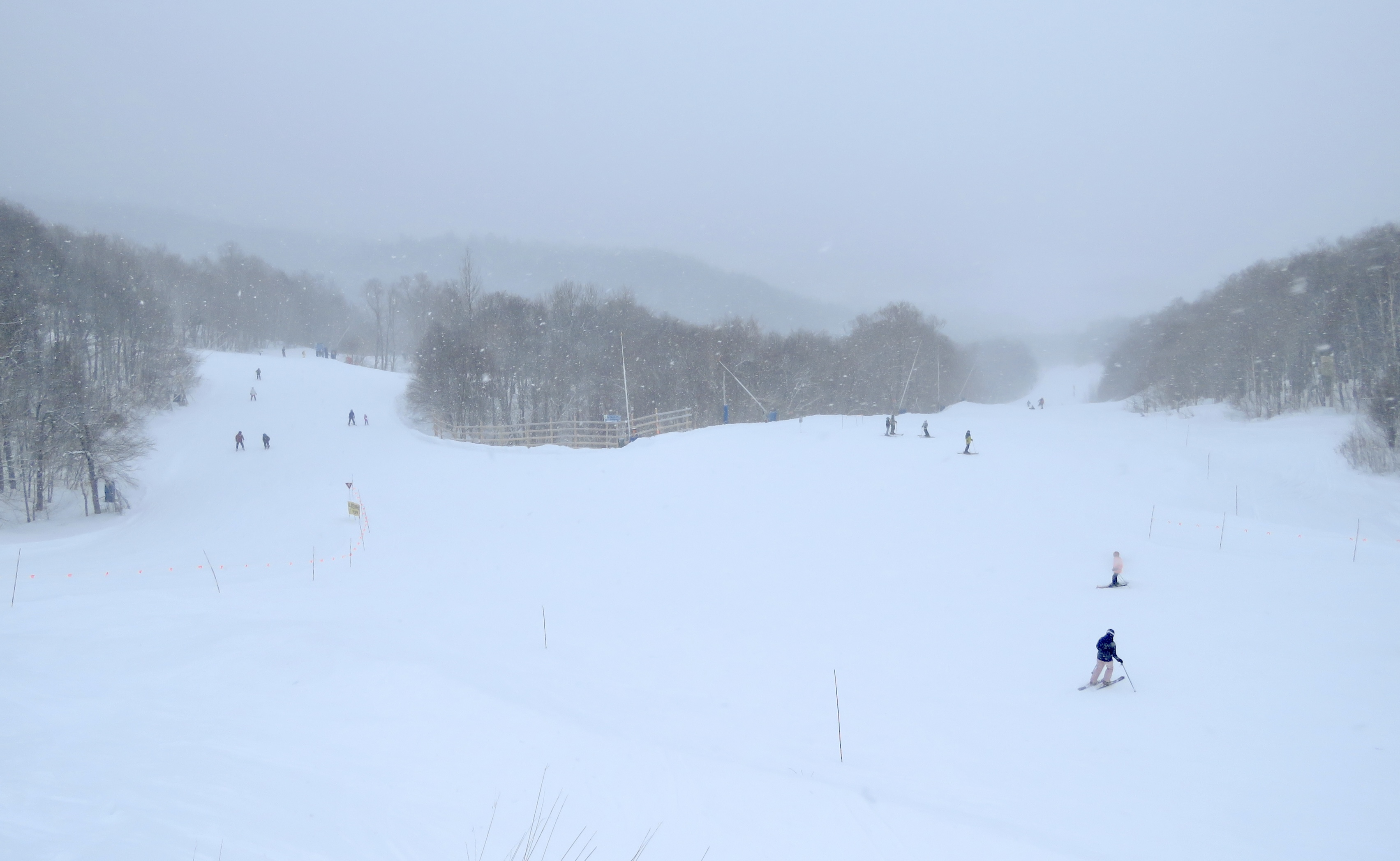 2.20.25.TGV.Quad.Base.Views.Over.Beauvallon.Bas.Lower.Biere.En.Bas.d.jpg
