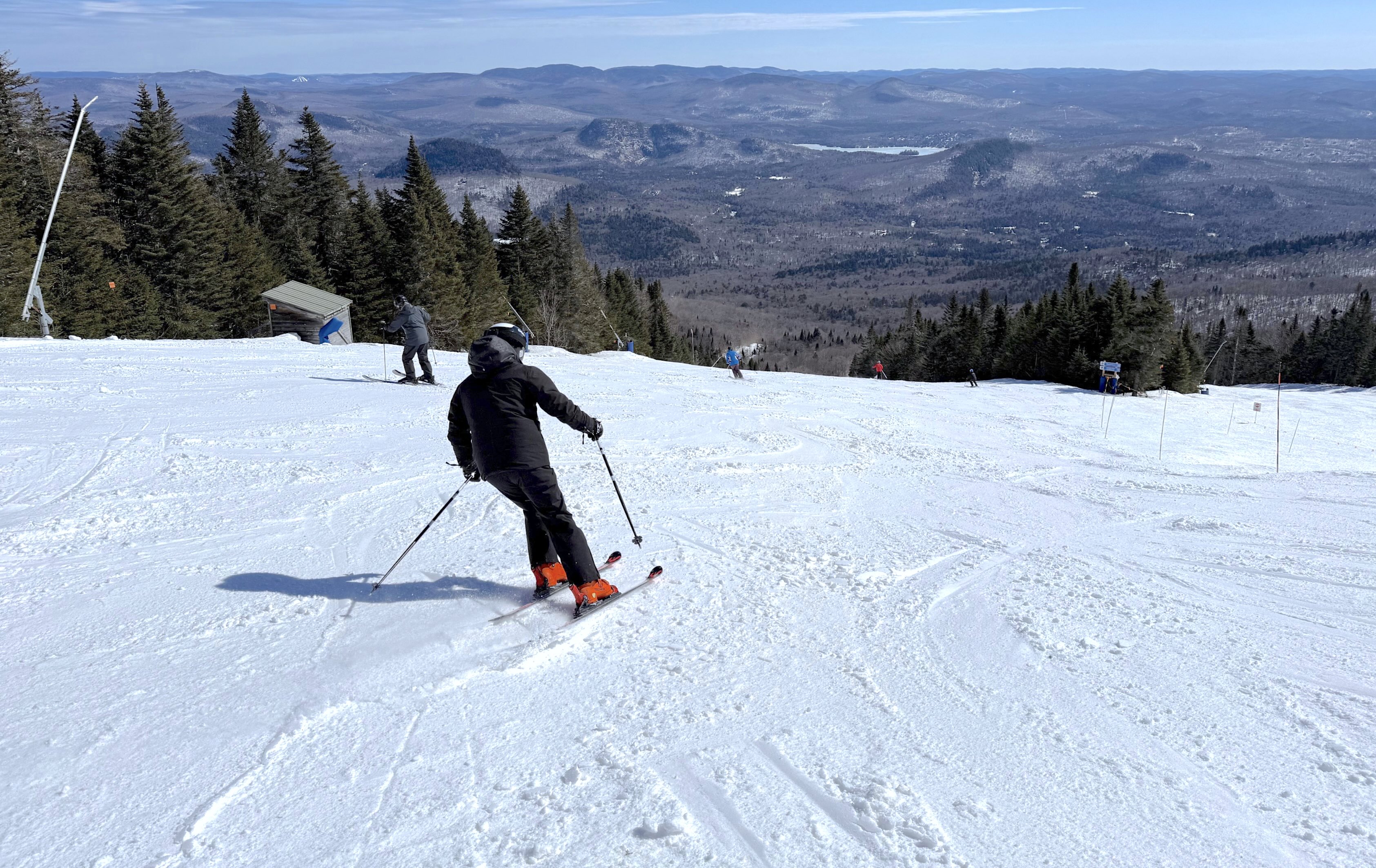 3.18.25.Jasey.Jay.Anderson.Haut.Upper.Views.Over.Nord.North.d.jpg