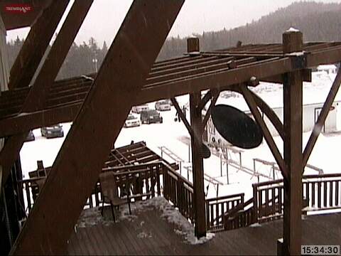 In this Snap Shot you can see it was actually snowing for at least a moment on the North Side.