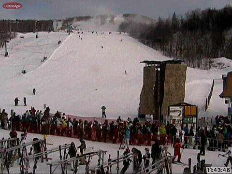 Nice Holiday Crowd out to enjoy the Slopes!