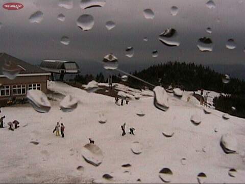 Web Cam Snap Shot Courtesy of Tremblant.ca