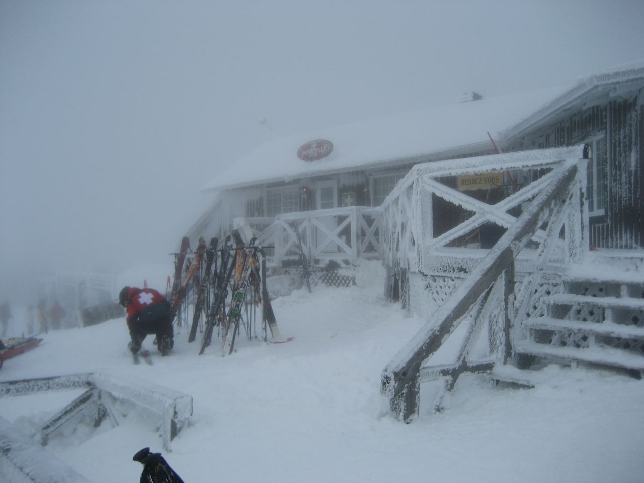 Despite the fog, the visibility was still over 20 meters.
