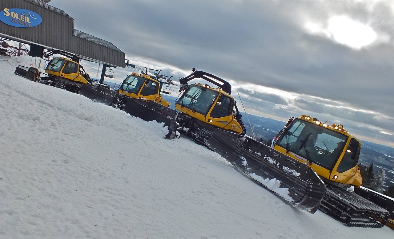 1.14.13.Tremblant.Recovery.Crews.g.jpg