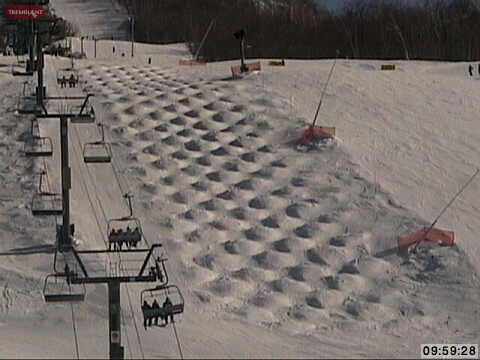 Hey, for all you mogul lovers, this shot of the Johannsen Bump Run looks perfect!