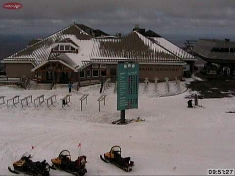 4.11.10.Summit Snow held.jpg