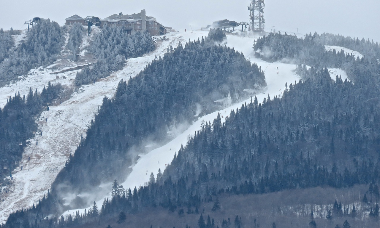12.19.15.Summit.Sud.South.Taschereau.Open.Snowmaking.c.jpg