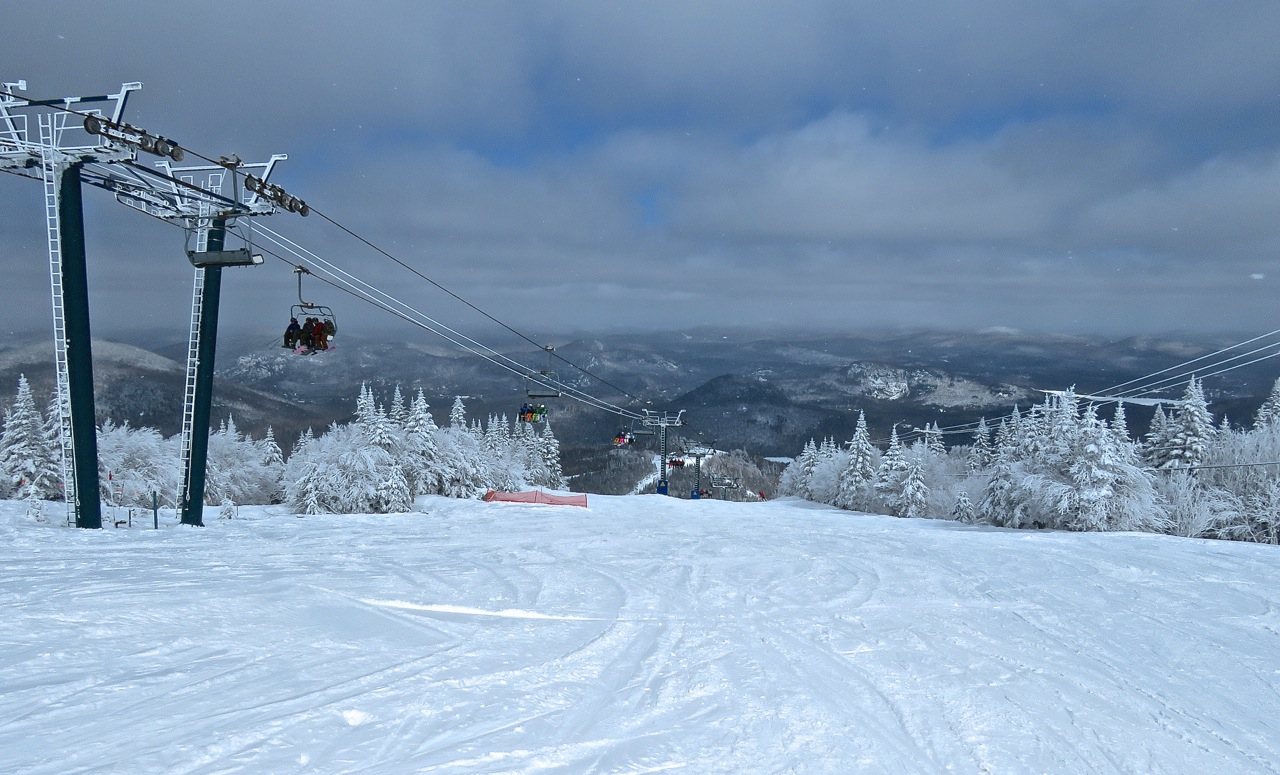4.9.16.Duncan.Haut.Views.Duncan.Quad.Summit.Sector.Sunny.Snowy.Winter.White.d.jpg